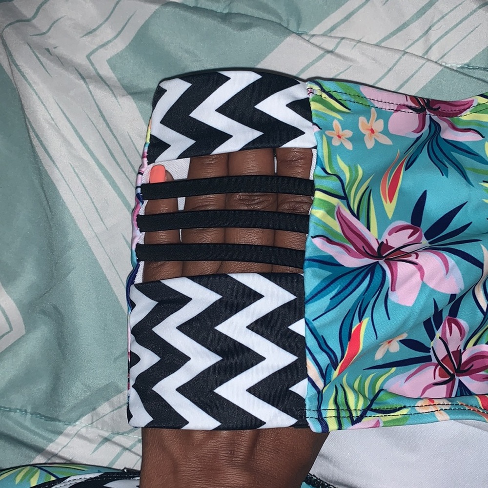 Two Piece Tropical High Waist Bikini. - Picture 4 of 4